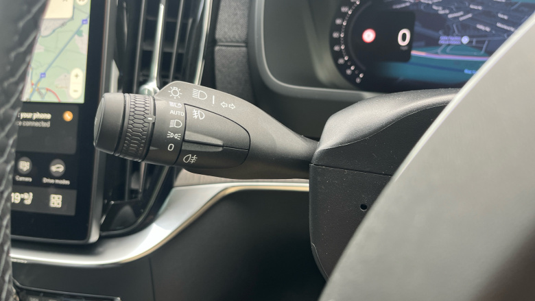 Volvo XC90 2.0 T8 PHEV Ultra Dark 5dr AWD Geartronic Estate